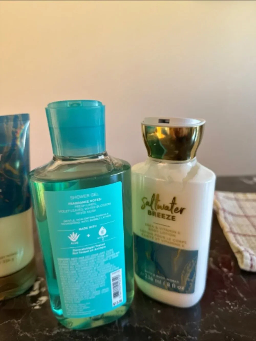 NEW SALTWATER BREEZE BUNDLE - BATH AND BODY WORKS